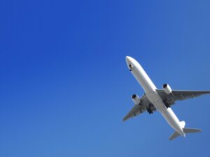 航空機のタイヤホイール洗浄・確認作業