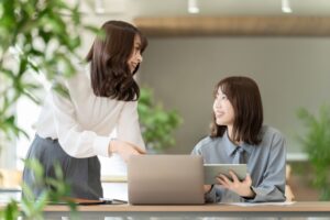 正社員登用あり|高時給1,550円♪物流センター事務スタッフ募集